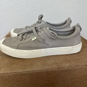 Cariuma Men's  10.5.‎ OCA Low Cloud Grey Suede Sneaker